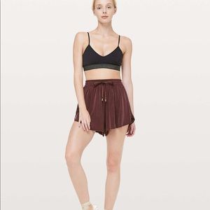 Lululemon principle ballet shorts - maroon
